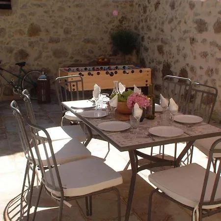 Chateau De Larrouze Gite